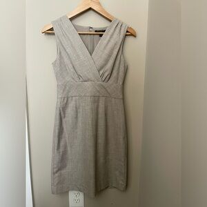 Banana Republic V-Neck Cream / Beige Dress in 00P